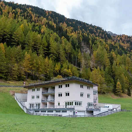 International House Zw 14 Apartment *